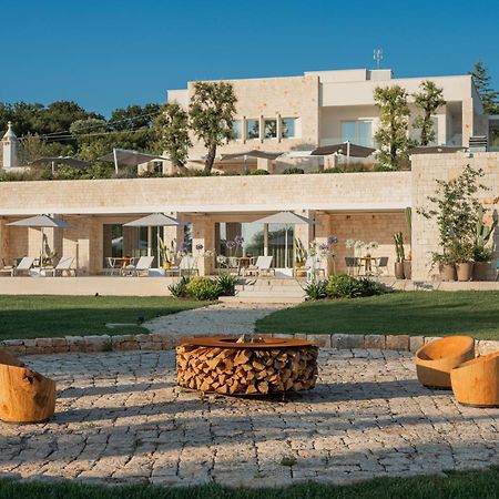 Essenza Relais Contemporaneo Bed & Breakfast Cisternino Bagian luar foto