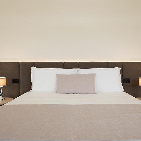 Essenza Relais Contemporaneo Bed & Breakfast Cisternino Bagian luar foto