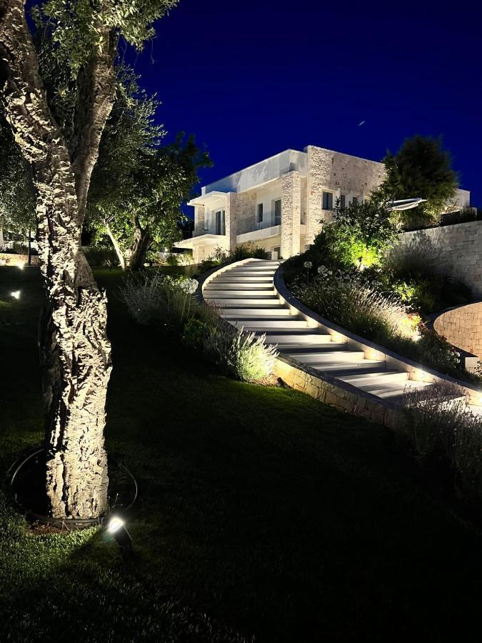 Essenza Relais Contemporaneo Bed & Breakfast Cisternino Bagian luar foto