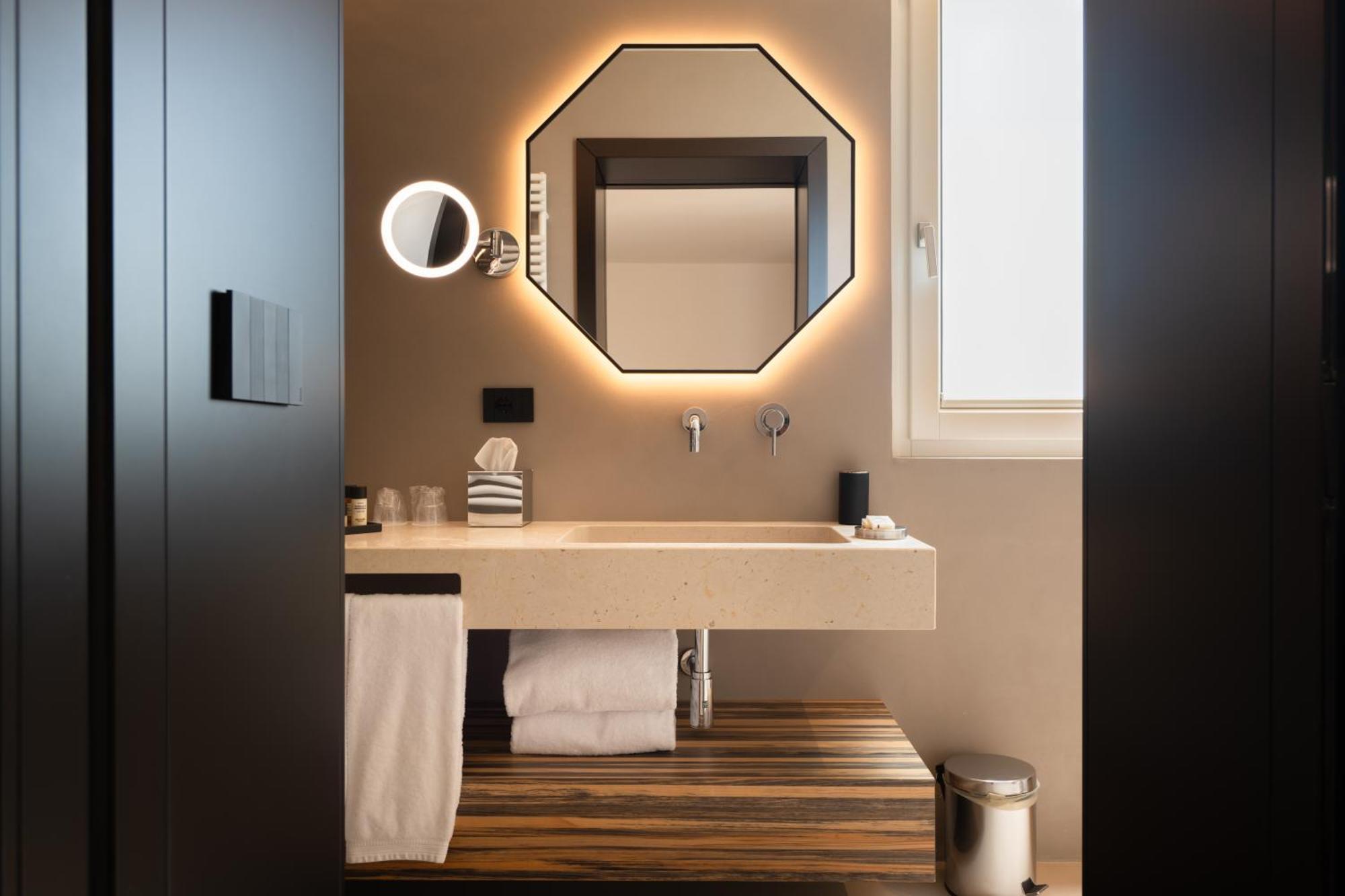 Essenza Relais Contemporaneo Bed & Breakfast Cisternino Bagian luar foto