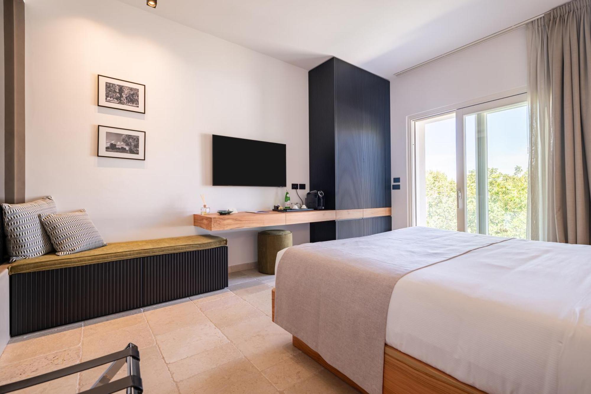 Essenza Relais Contemporaneo Bed & Breakfast Cisternino Bagian luar foto
