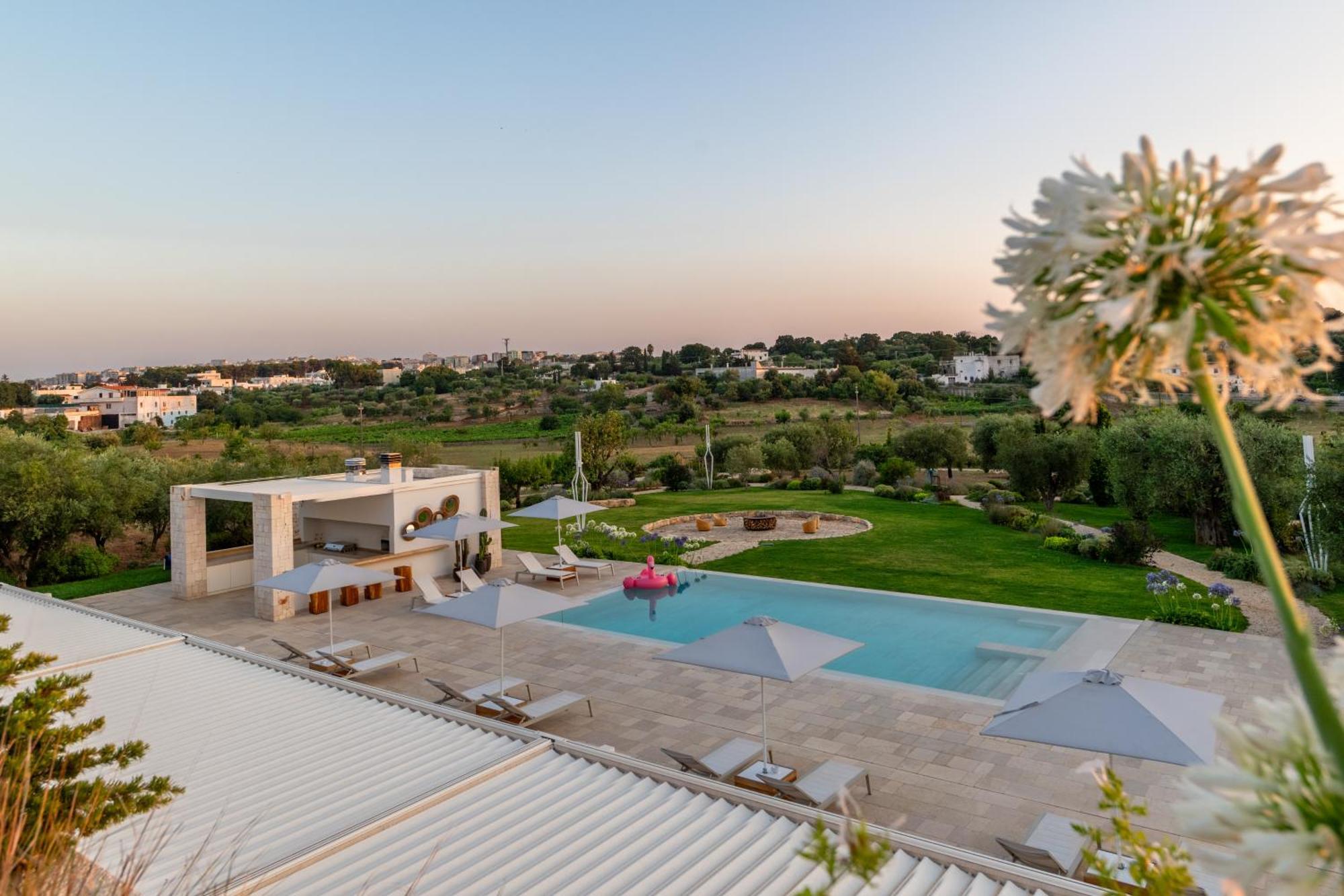 Essenza Relais Contemporaneo Bed & Breakfast Cisternino Bagian luar foto