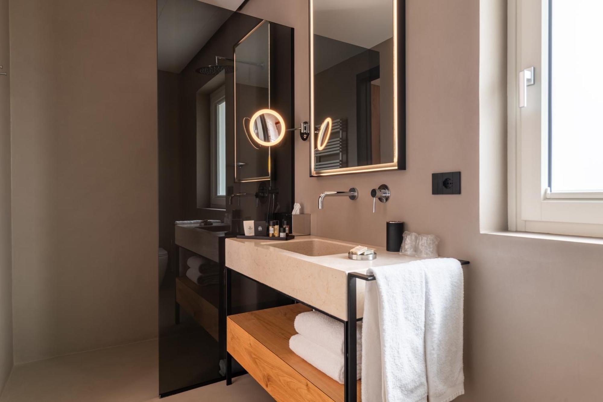 Essenza Relais Contemporaneo Bed & Breakfast Cisternino Bagian luar foto